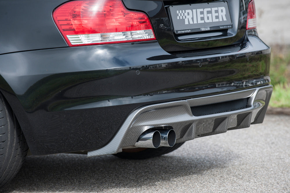 Rieger Tuning Heckeinsatz in Carbon-Look für Fahrzeuge mit M-Paket und Doppelendrohr links