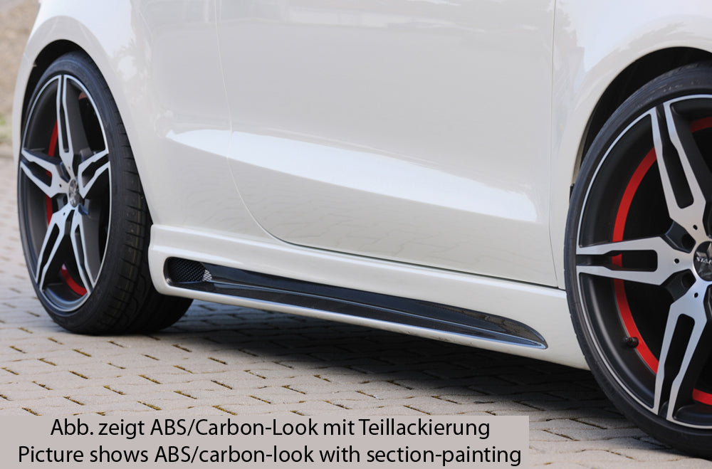 Rieger Tuning Seitenschweller links mit Schacht und Ausschnitt in Carbon-Look