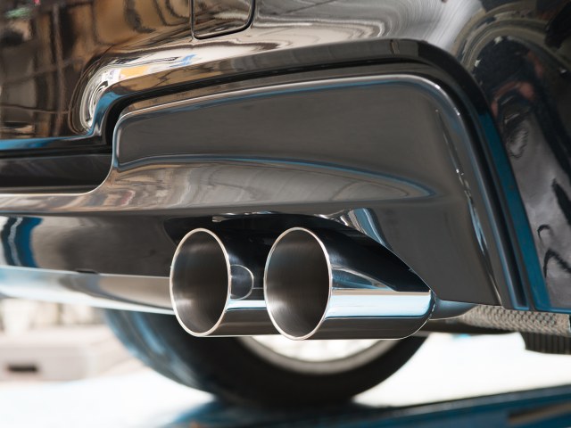 Sportschalldämpfer mit links/rechts je 2 Endrohren 80mm rund Raceline versetzt, inkl. (EG-) GENEHMIGUNG!