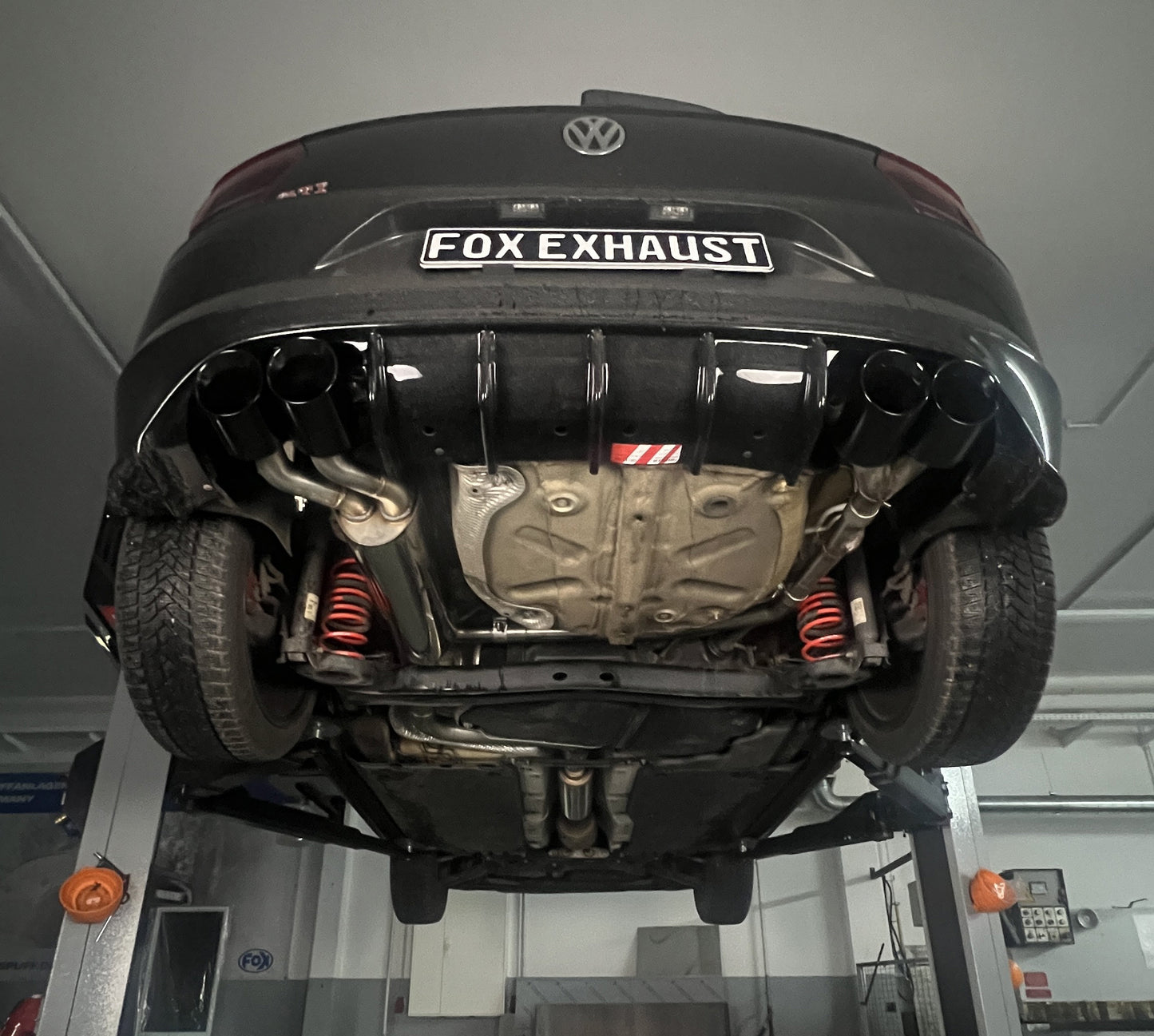 Sportschalldämpfer mit links/rechts je 2 Endrohren 100mm (Typ 25) schwarz emailliert, inkl. (EG-) GENEHMIGUNG!